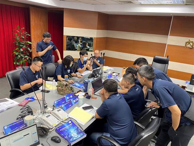 警政署在培训科技侦查高手的课程中，首度举办抢旗竞赛。（翻摄照片／林郁平台北传真）