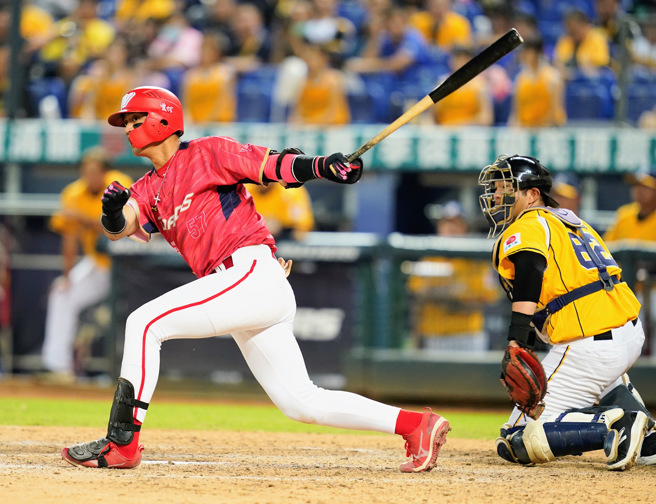 味全龙拿莫・伊漾。（味全龙提供）