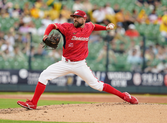 味全龙洋投锜龙。（味全龙提供）