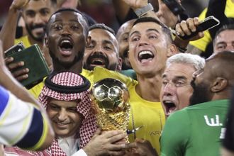 影》C羅「一踢一頂」包辦決賽兩球 率隊摘阿拉伯盃首冠