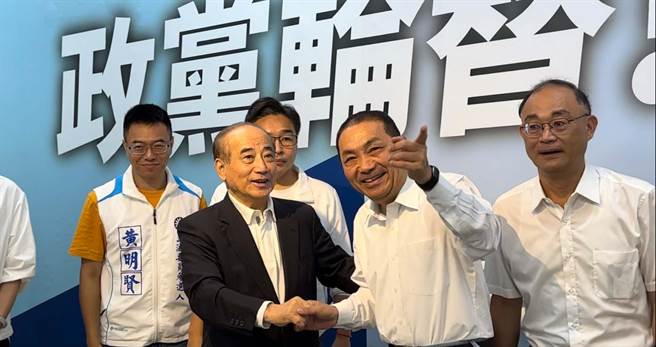 王金平、侯友宜今天早餐会先碰面聊。（柯宗纬摄）