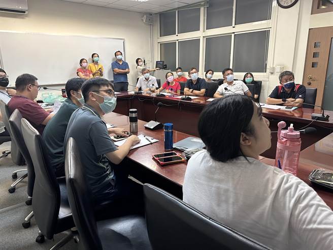 彰化县已经有5年没有出现过登革热，卫生局在11日接获医院通报后，研判其为高风险个案，当天就完成详细疫调、孳生源清除等防治工作，随即召开紧急化学防治联繫会议。（彰化县卫生局提供／吴建辉彰化传真）