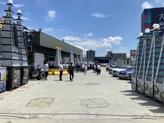 台中知名红酒商、绰号「象董」的朱振岳本月5日离世，下午将举办告别式，现场场面盛大。(民眾提供)