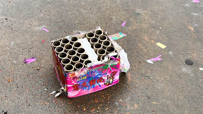 台南市麻豆区某知名大庙遭人投诉鞭炮造成的噪音、空污严重。（张毓翎摄）