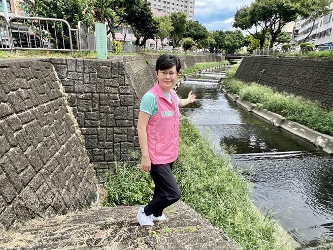 台中市議員陳俞融表示，盧市府任內花在綠川的整治經費達9.5億元，柳川卻只花7.25億，呼籲市府繼續整治柳川下游河段。(陳俞融提供)