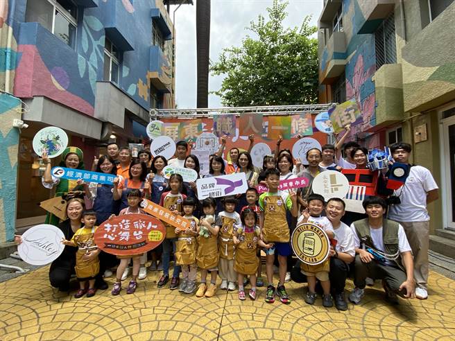 感受职人生命力，屏东打造「职人一条街」。(林和生翻摄)