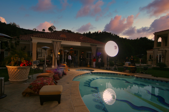 美國網紅護理師曾入住雇主的比佛利山豪宅，擔任居家護理師。（示意圖/shutterstock）