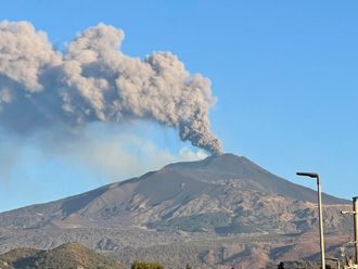 義大利埃特納火山又噴發 西西里島機場關閉