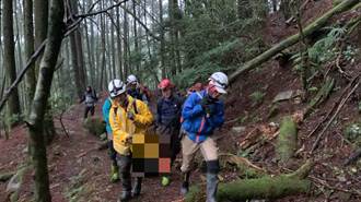 女登山客北霞山墜落20米邊坡 24名救難人員花24H拖拉下山