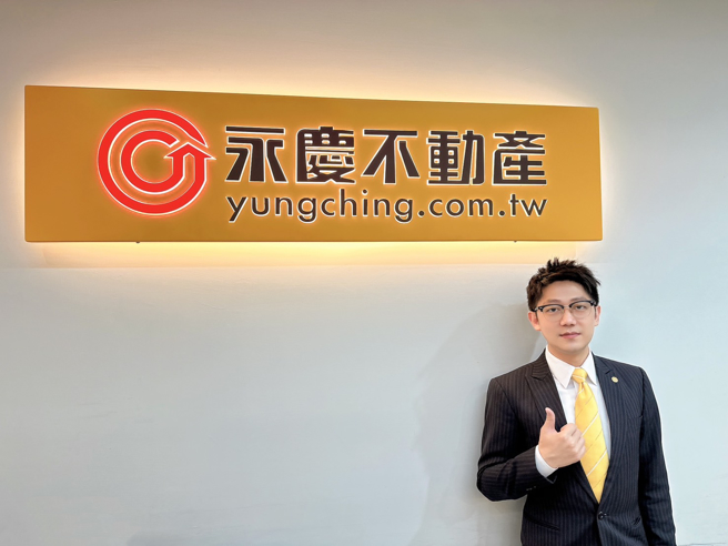 从百货楼管转职成为房仲经纪人，萧嘉豪在永庆不动产创下事业高峰。(图片来源：永庆房产集团)