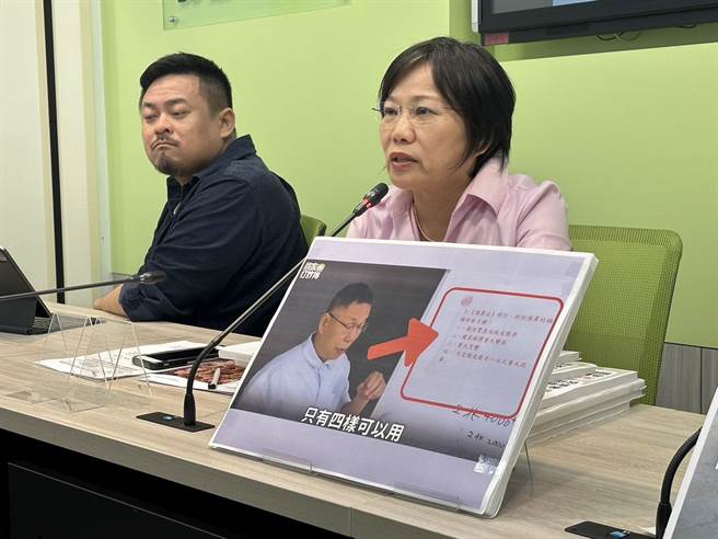 民进党立法院党团干事长刘世芳（右）。（黄婉婷摄）