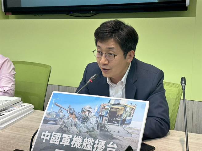 立法院外交国防委员会召委、民进党立委蔡适应。（黄婉婷摄）