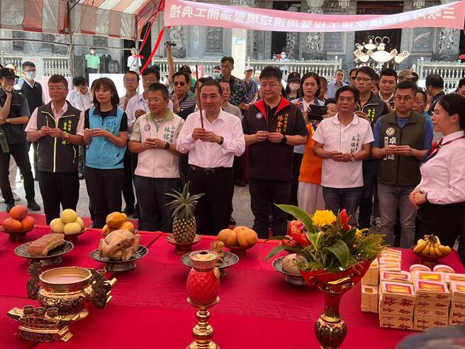 侯友宜主持三峽長福橋改建工程開工動土典禮。（王揚傑攝）