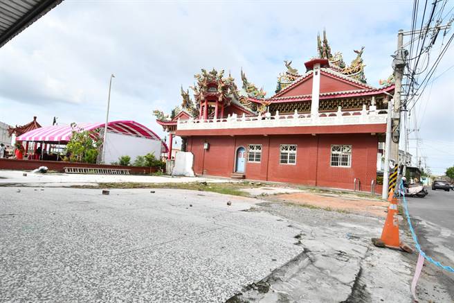 特别的是活动中心的土地是由三顺宫捐出庙地提供新建，庙方还加码捐赠500万，加上县府补助公所筹得3600万来兴建，公私合力，造福乡亲。（彰化县政府提供／吴建辉彰化传真）