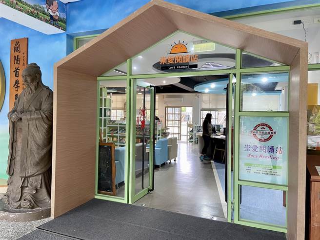 宜兰县政府教育处回应，向中央争取预算中，以充实学校图书资源。（吴佩蓉摄）