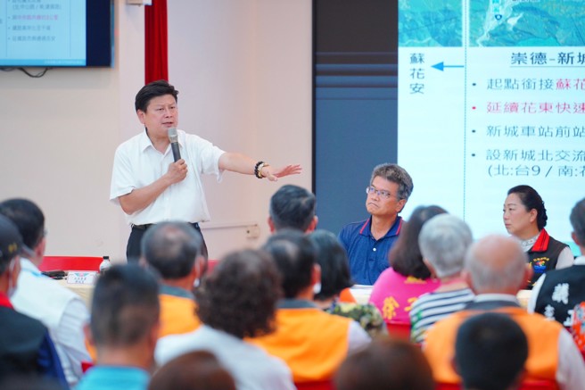 傅昆萁强调，花东快速道路的必要性，除了提供便捷之外，还有医疗、救援的送达，说穿了就是在建造一条安全的道路、一条救命的道路。(戴志扬翻摄)