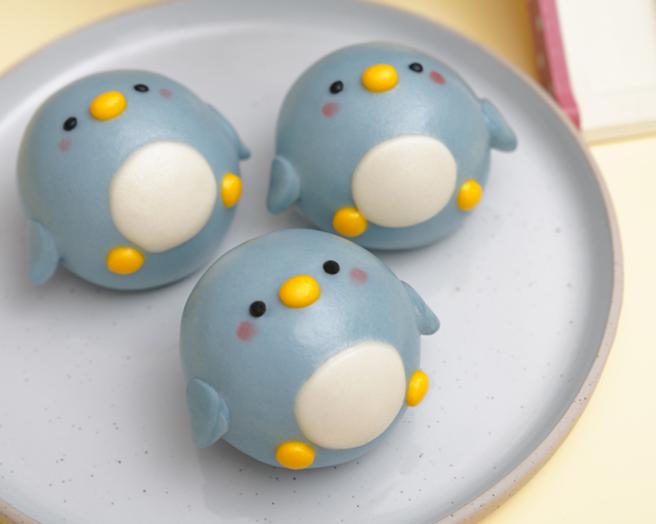 city’super美姬馒头解忧小企鹅鲜乳芋泥包6入，480元。（city’super 提供）