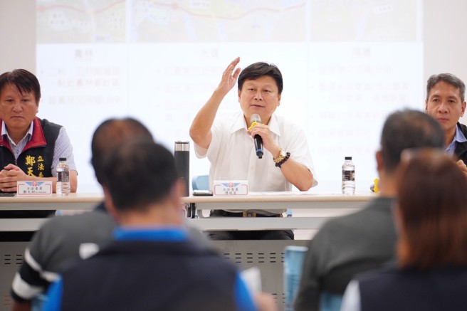 傅昆萁表示，公路总局应花东居民需求为主要评估因素，希望公路总局不要继续延宕，尽早完成评估、核定并兴建完工。(戴志扬翻摄)