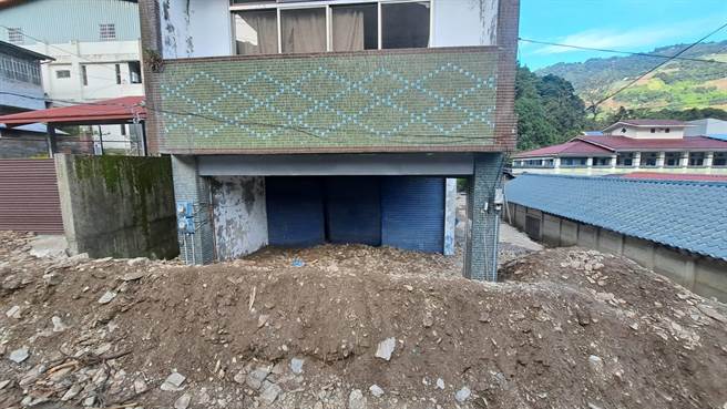 南投縣府初估受災不堪居住25戶，修繕後可居住125戶，提供房屋租金、淹水救助補貼，及住宅重建、重購賑助優惠貸款。（南投縣政府提供／楊靜茹南投傳真）