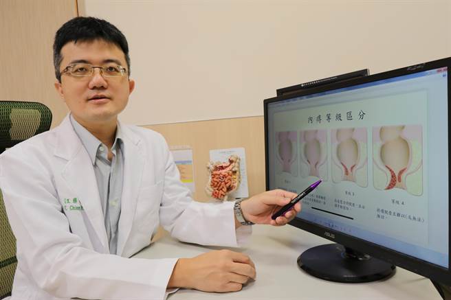 亚洲大学附属医院大肠直肠外科主任江骅哲指出，每个人或多或少都有痔疮问题，关键在于是否影响生活品质，若症状轻微会建议採用涂抹药膏、塞剂或者口服软便药物，多吃富有膳食纤维的蔬菜水果、补充适当水分减少便秘风险。（亚大医院提供／潘虹恩台中传真）
