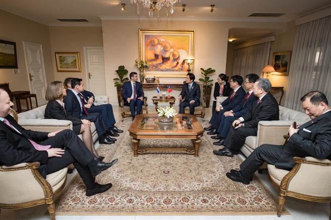 巴拉圭新总统对台关系 外交部：贝尼亚直说自己是台湾的「粉丝」。随团记者提供