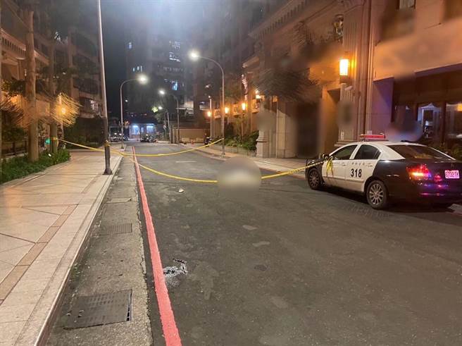 罹患忧郁症的40岁廖姓男子，昨晚9时，从新北市中和忠孝街住处坠落，当场身亡。（民眾提供）