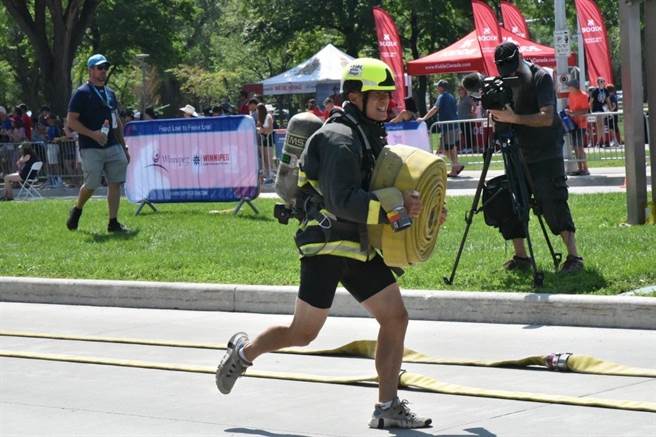 赖文祥说，比赛过程非常紧张，现场很多只眼睛在看，气氛很刺激、肃杀。（赖文祥提供／王惠慧新竹传真）