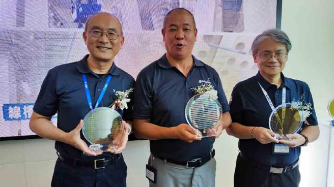 台亚子公司「积亚半导体」今启用无尘室，将跨足化合物半导体，拟后年达满产能。（图片来源：品观点拍摄）