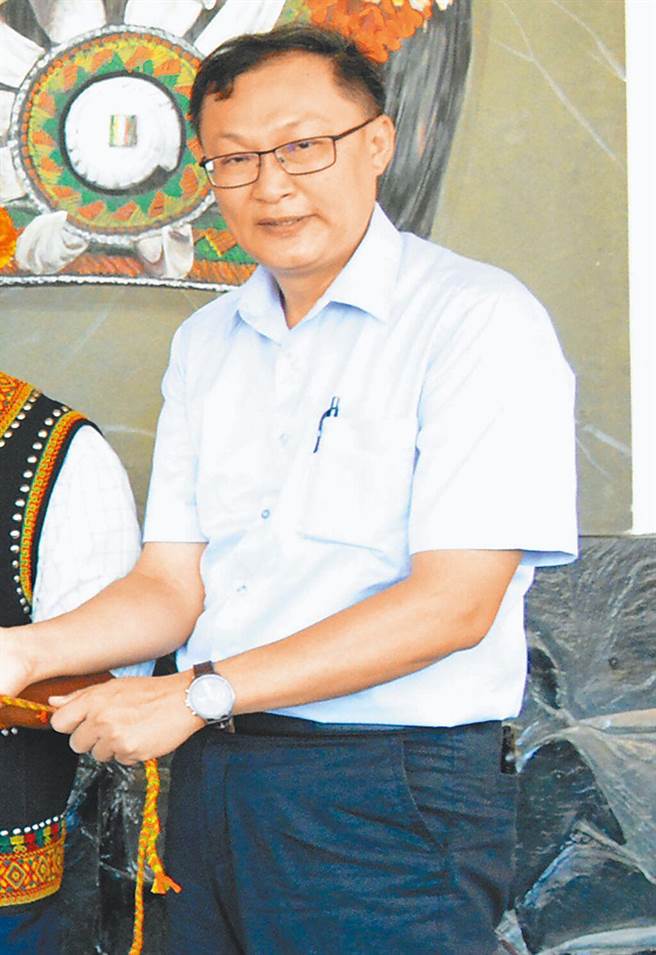 民进党2024大选提名策略小组15日会中达成共识，将提名曾为前屏东县长潘孟安核心幕僚的屏东县府民政处长徐富癸出战。（资料照，林和生摄）