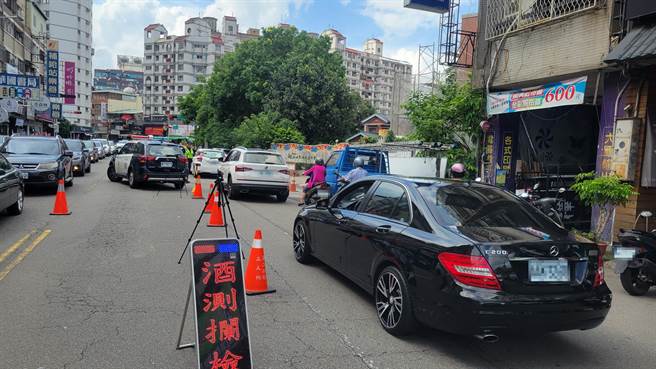 台中市第二分局指出，8月11日至13日连续3天执行「暑期取缔酒后驾车大执法」，短短3天取缔9件，其中移送法办7人。（台中市第二分局提供／冯惠宜台中传真）