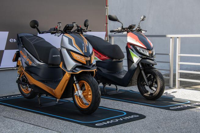 发表会现场展示改装样式，展现商品的扩充多样性。（陈大任摄）