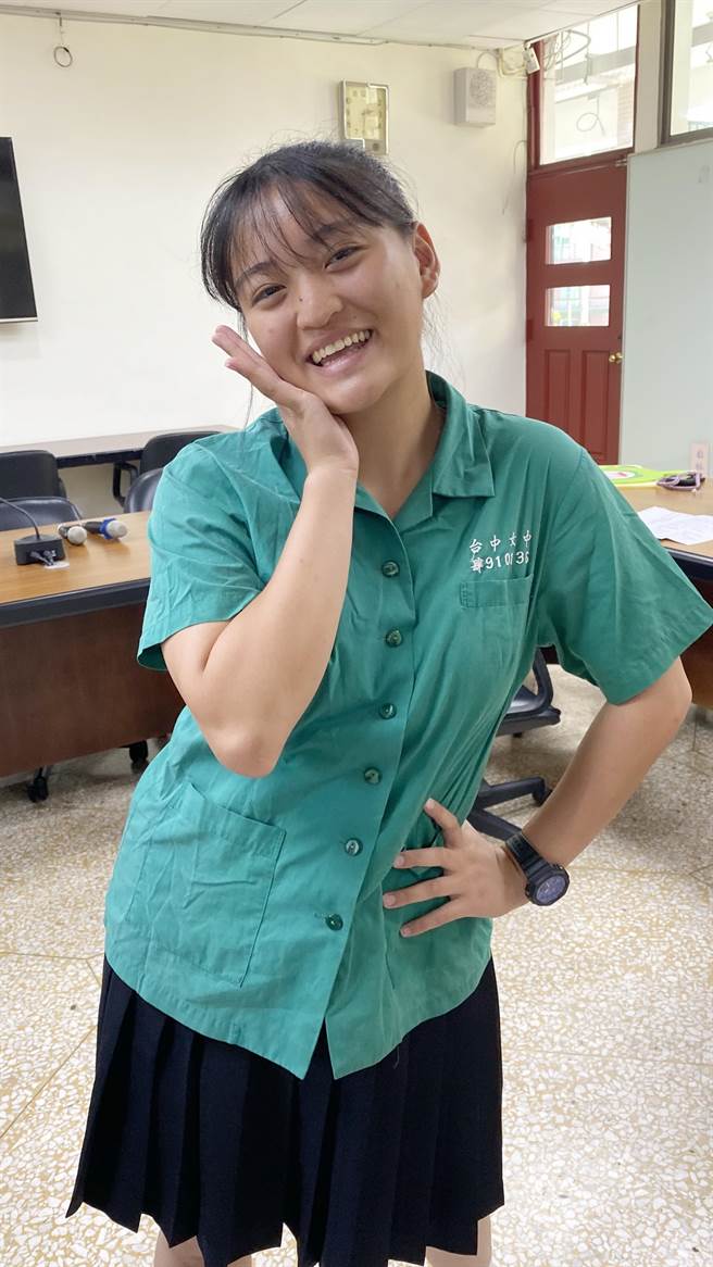 简徐诗玟热爱舞台表演。（陈淑芬摄）