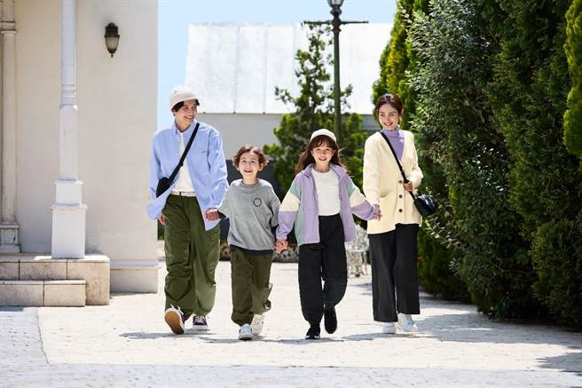 GU APP「StyleHint」教大家适合开学穿搭的轻松法则，版型时髦外也具备机能性。（GU提供／朱世凯台北传真）