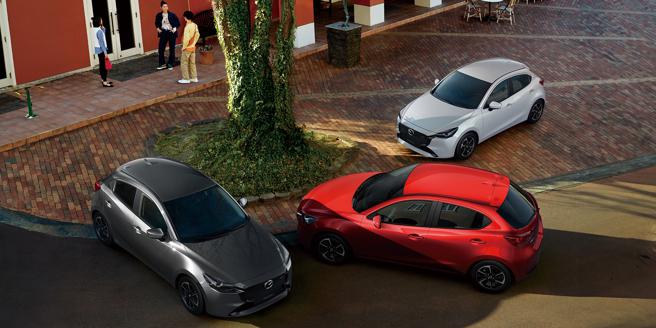 24年式MAZDA2導入原廠最高規格Sport外觀，透過全新燻黑「魂動之翼」與個性化外觀設計，售價78.9萬。（台灣 馬自達提供／陳大任台北傳真）