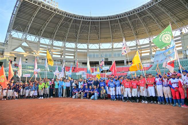 耕元杯全国少年暨青少年锦标赛一连5天在台东6个球场举行。（立法委员陈莹提供／蔡旻妤台东传真）