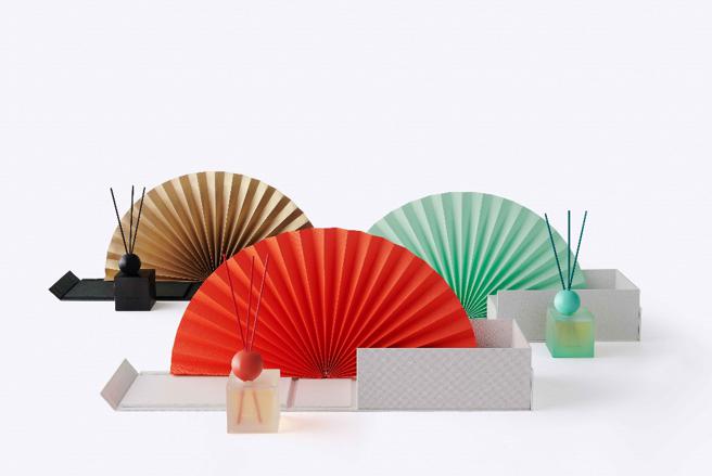 SHANG XIA折扇造型扩香  七夕传情。（SHANGXIA提供／古明弘台北传真）