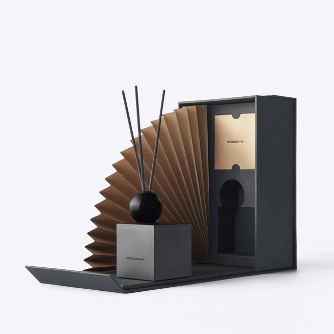 SHANGXIA上下「馥郁」精油香氛扩香礼盒，3800 元。（SHANGXIA提供／古明弘台北传真）