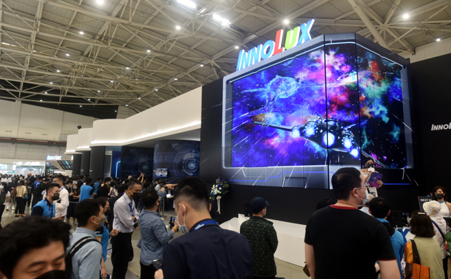 群創一位已婚處長自爆和供應商、客戶長期婚外情，引發網友熱烈討論。（示意圖／報系資料照）