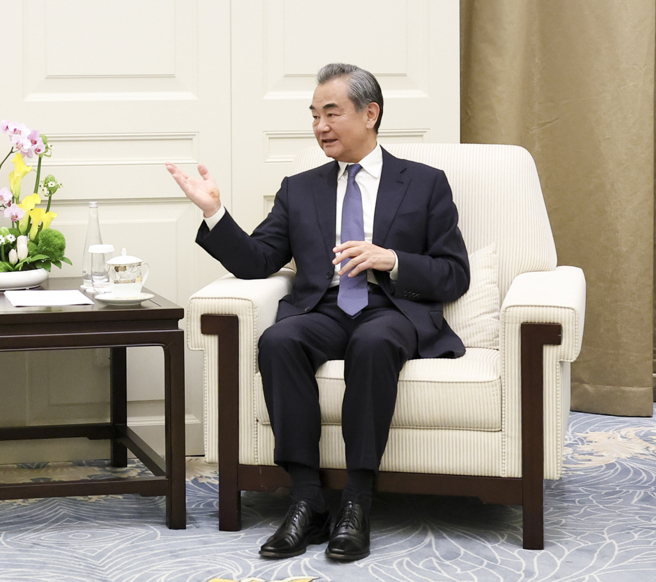 王毅会见斯里兰卡总理古纳瓦德纳助力摆脱贫困陷阱。（示意图／新华社）