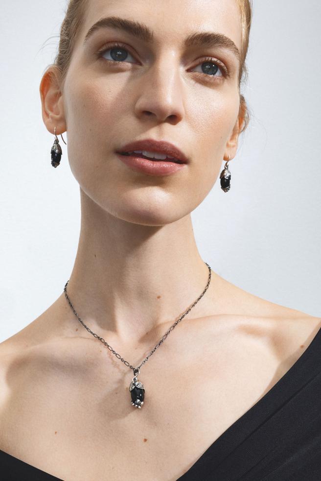 喬治傑生2024年HERITAGE年度系列珠寶登場，價格壓在萬元以下，回饋消費者。（GEORG JENSEN提供）