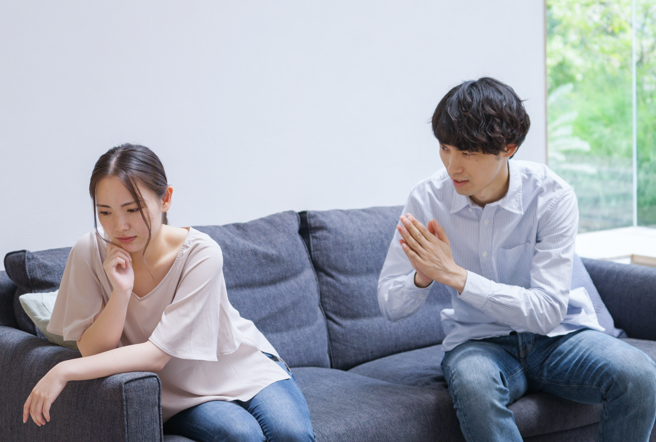 马来西亚一名男子娶到富家女后，生活过得相当富裕，岂料他却不珍惜还偷吃，如今变得非常落魄。(示意图/达志影像)