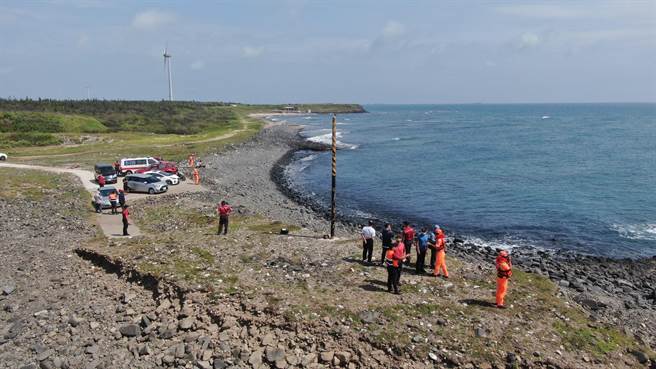 连日来海、岸巡与警消大举动员搜寻。（海巡署提供／许逸民澎湖传真）