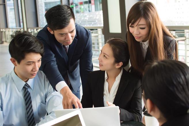 狮子、天秤、处女、水瓶及双子很有责任感，头脑清晰且有创意，容易成为职场上的佼佼者。(示意图/达志影像)