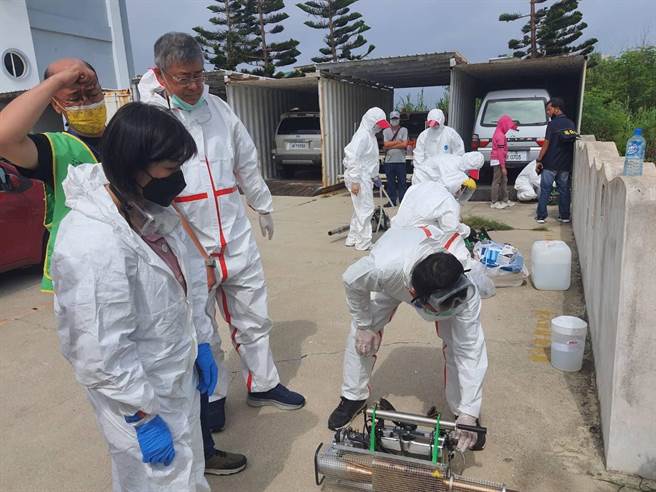 澎湖昨針對台南確診個案來澎旅遊居住旅宿業環境清消。（衛生局提供／許逸民澎湖傳真）