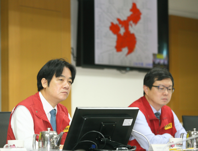 賴清德（左）擔任行政院長時，李退之（右）被提拔為農委會副主委。（資料照，張鎧乙攝）