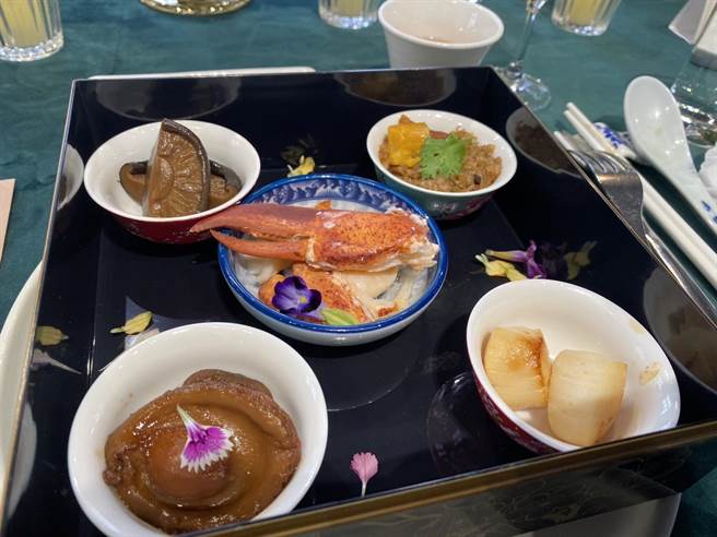 知事官邸与台南晶英酒店合作重现、復刻「皇太子宴」。（知事官邸提供／曹婷婷台南传真）