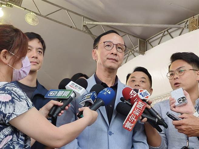 大陸恐全面終止ECFA，國民黨主席朱立倫18日表示，兩岸不交流，不對話，怎麼解決目前困難。（賴佑維攝）