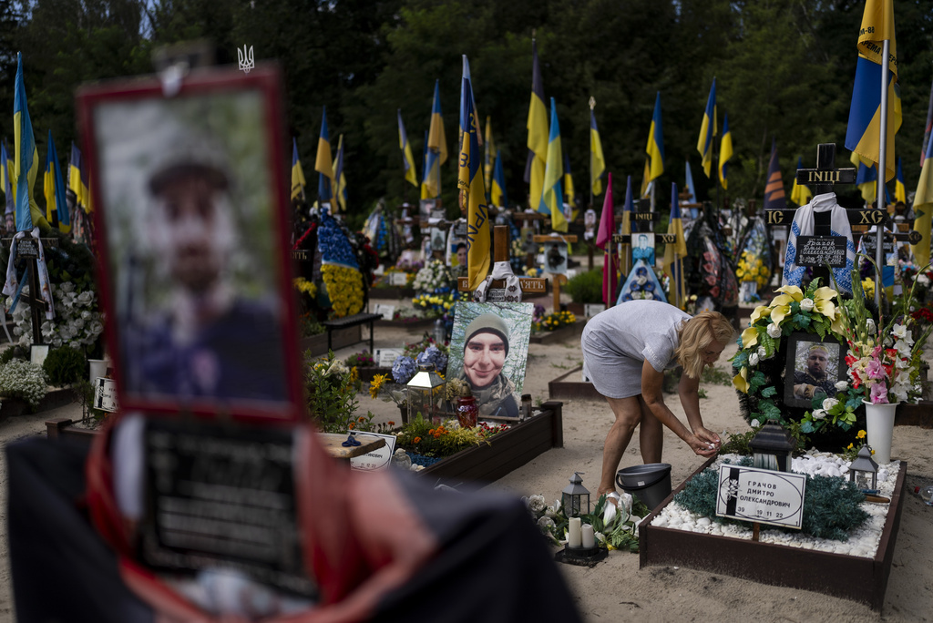 俄乌战争自去年2月爆发以来，乌克兰和俄罗斯士兵伤亡总数已将近50万人。（图／美联社）(photo:ChinaTimes)