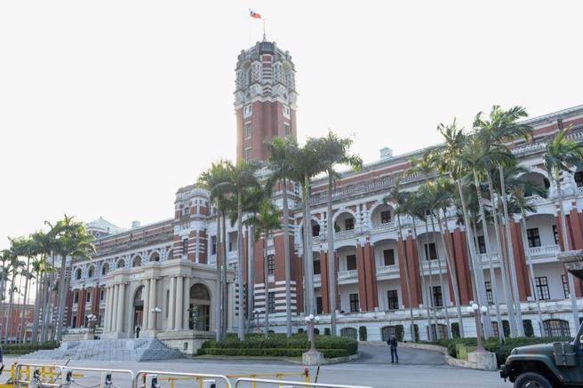 总统府发言人林聿禅表示，我国正副元首的出访过境行之有年，不应该是中国在区域寻衅的藉口。（本报资料照片）