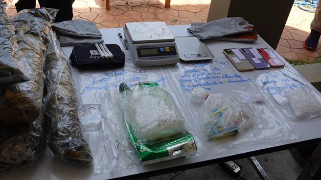 警方查获安非他命及大麻等毒品。（翻摄照片／林郁平台北传真）